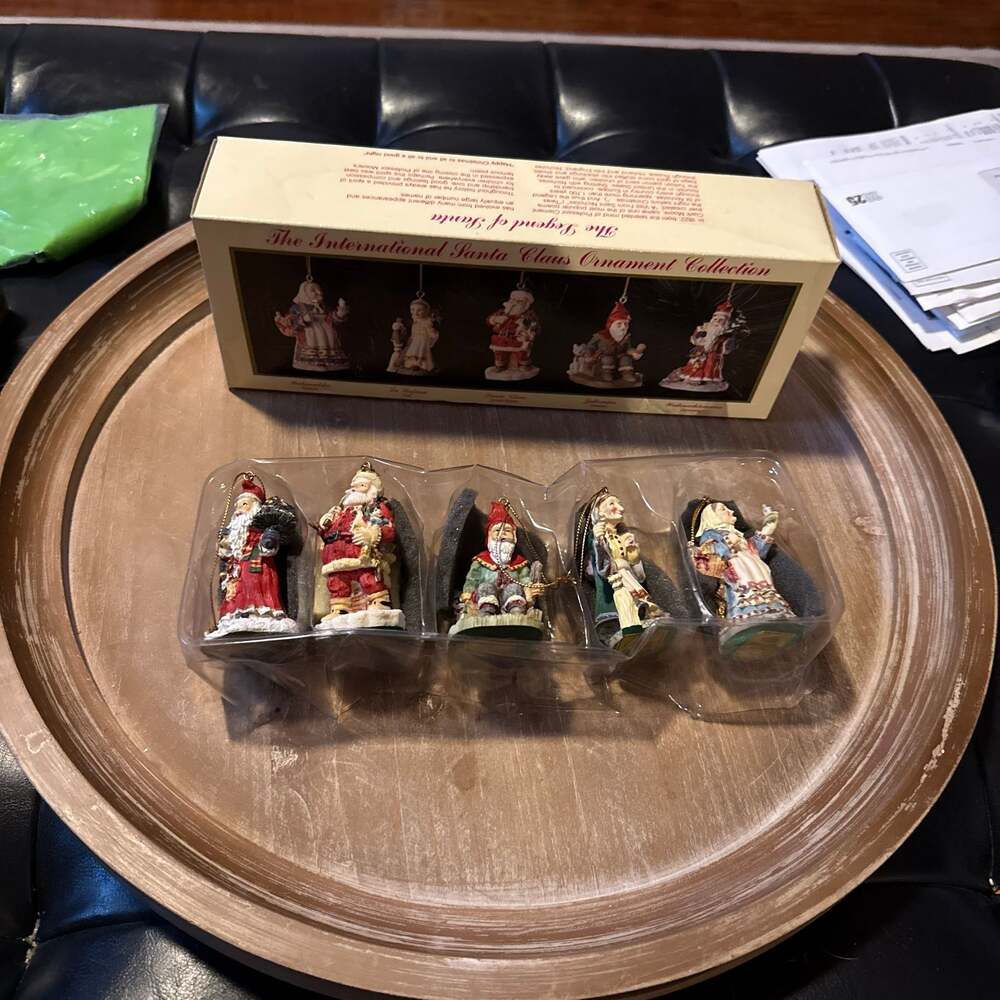 Vintage 1995 The International Santa Claus Ornament Collection Set of 5